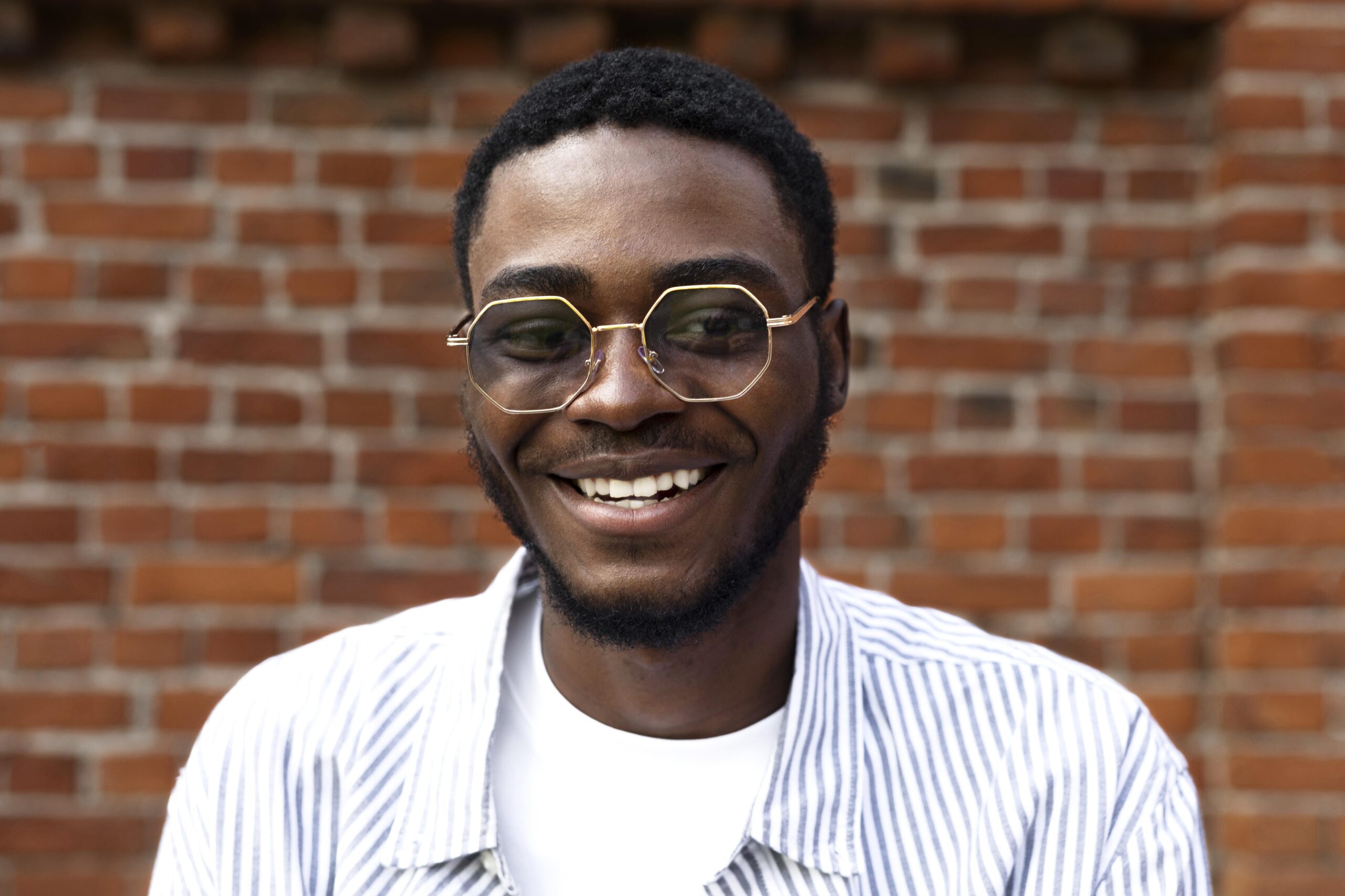 Home close up smiley man with glasses